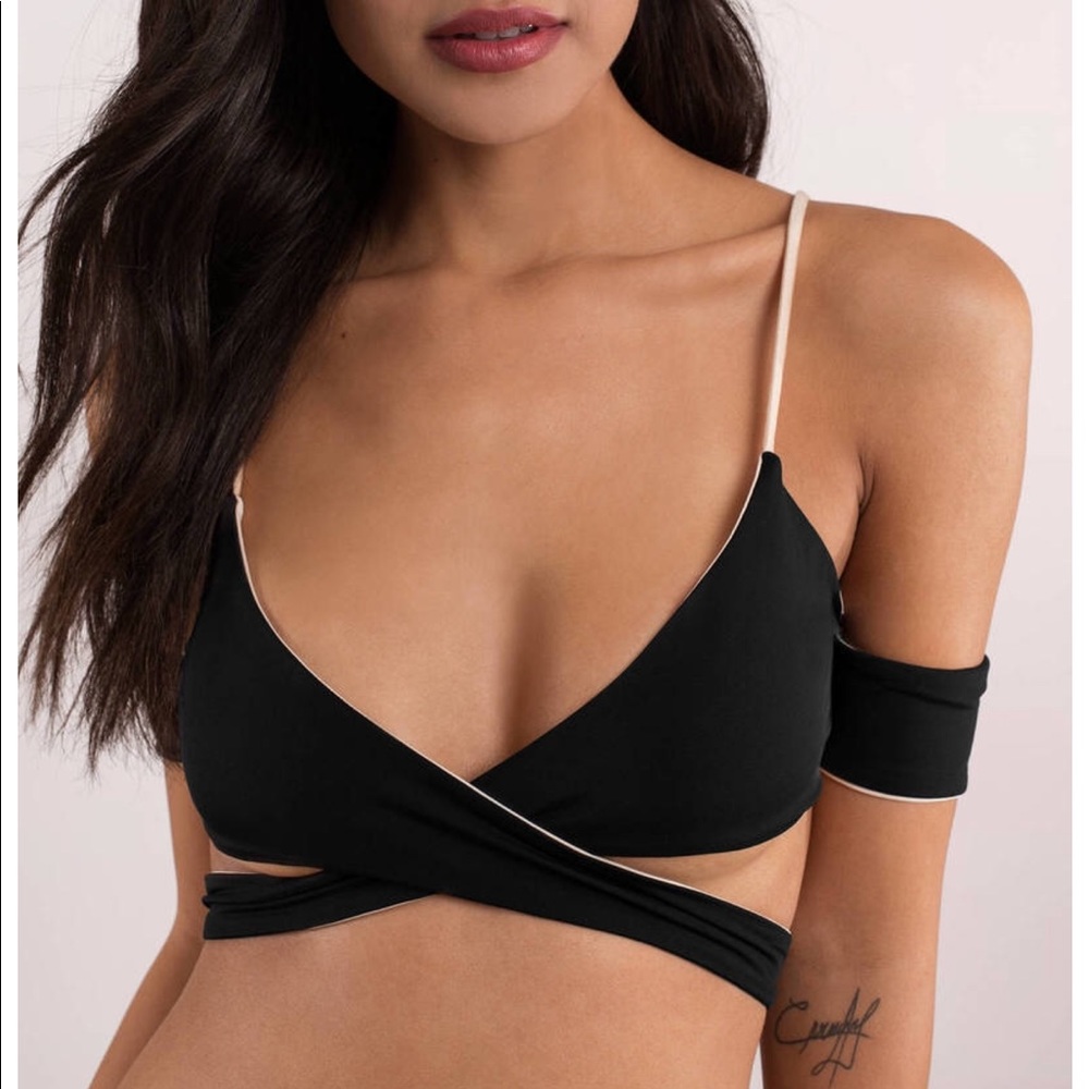 NWOT REVERSABLE KOA BIKINI TOP
